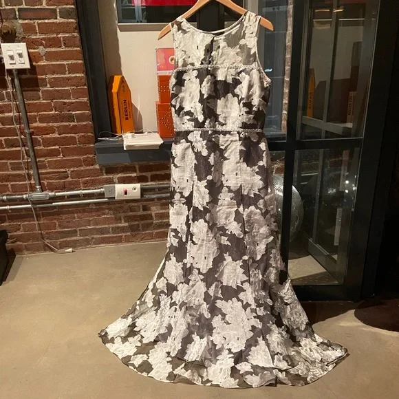Elie Tahari | Dresses | Tahari By Arthur S Levine Womens Cap Sleeve Long  Gown Black White Floral 8 | Poshmark